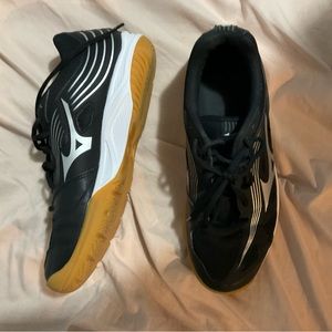 mizuno cyclone 3 volleyball shoes